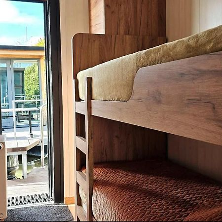 מלון מוניקנדאם Modern, Brand New Houseboat Near Amsterdam מראה חיצוני תמונה
