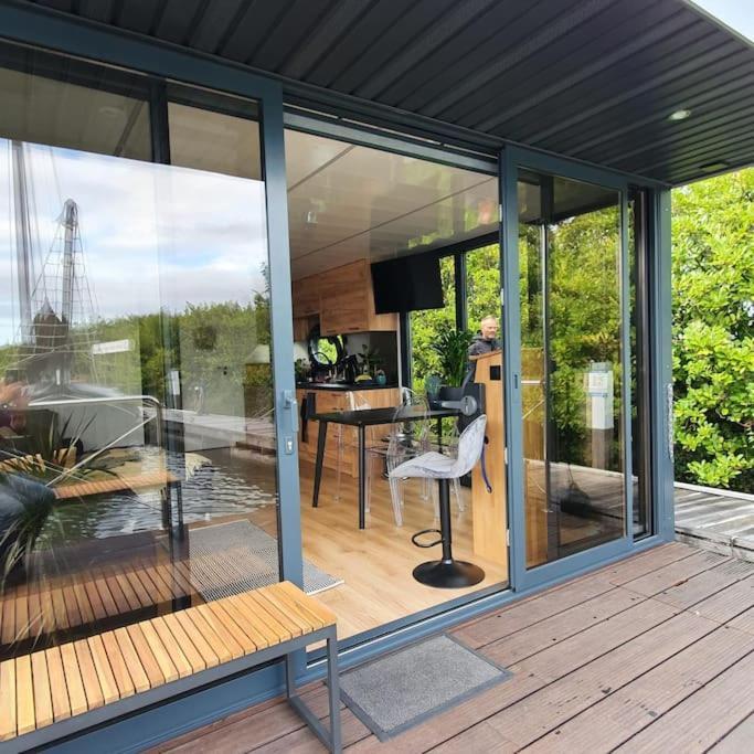 מלון מוניקנדאם Modern, Brand New Houseboat Near Amsterdam מראה חיצוני תמונה